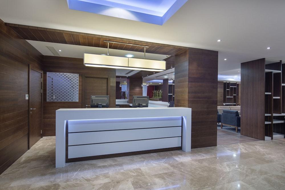 Hampton By Hilton Istanbul Kayasehir Hotel Exterior foto