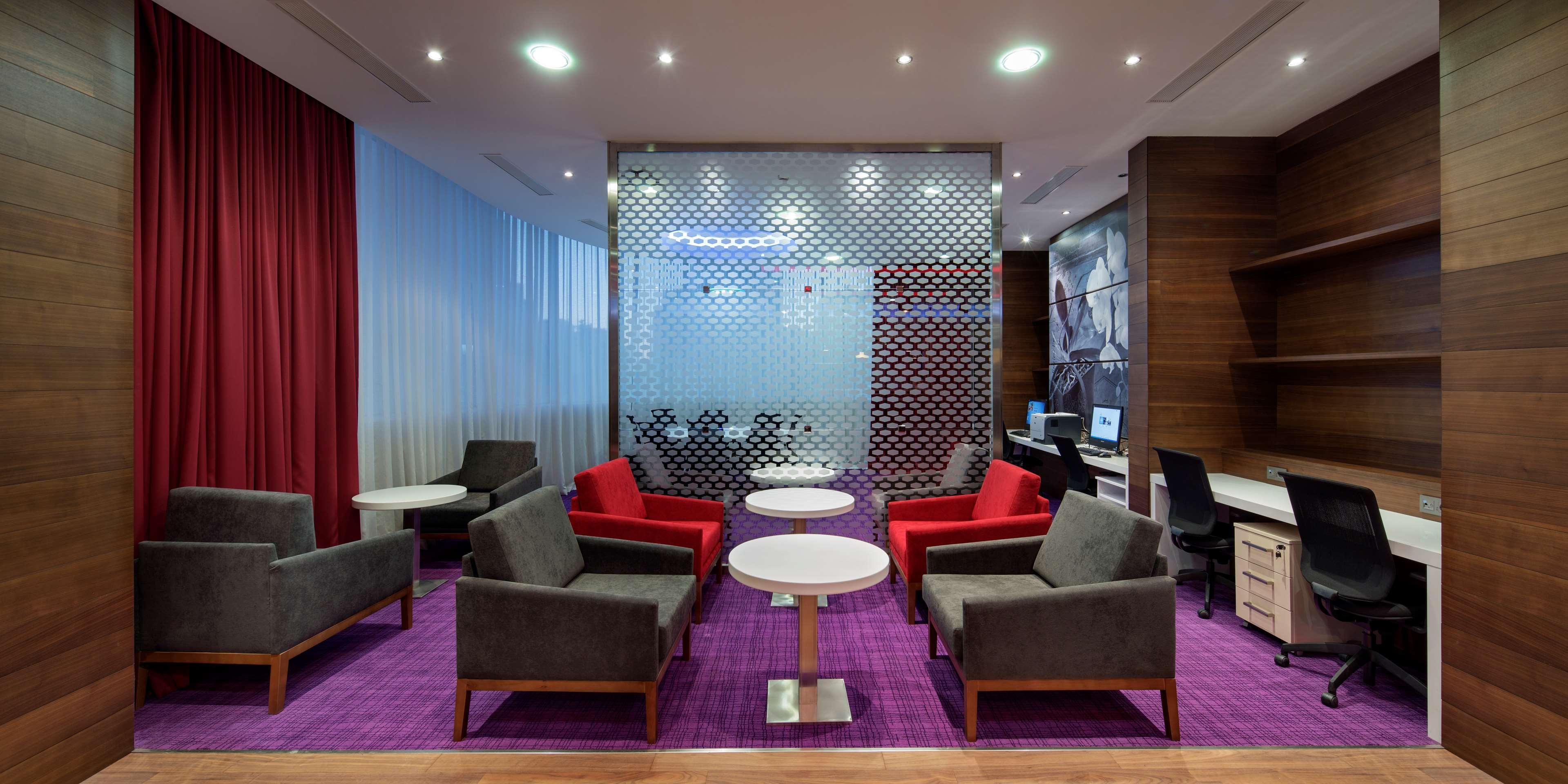 Hampton By Hilton Istanbul Kayasehir Hotel Exterior foto