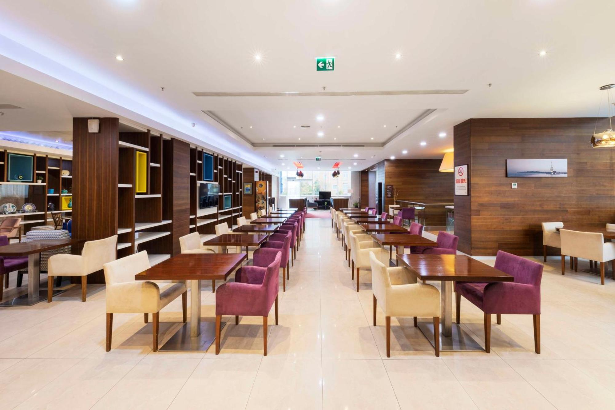 Hampton By Hilton Istanbul Kayasehir Hotel Exterior foto
