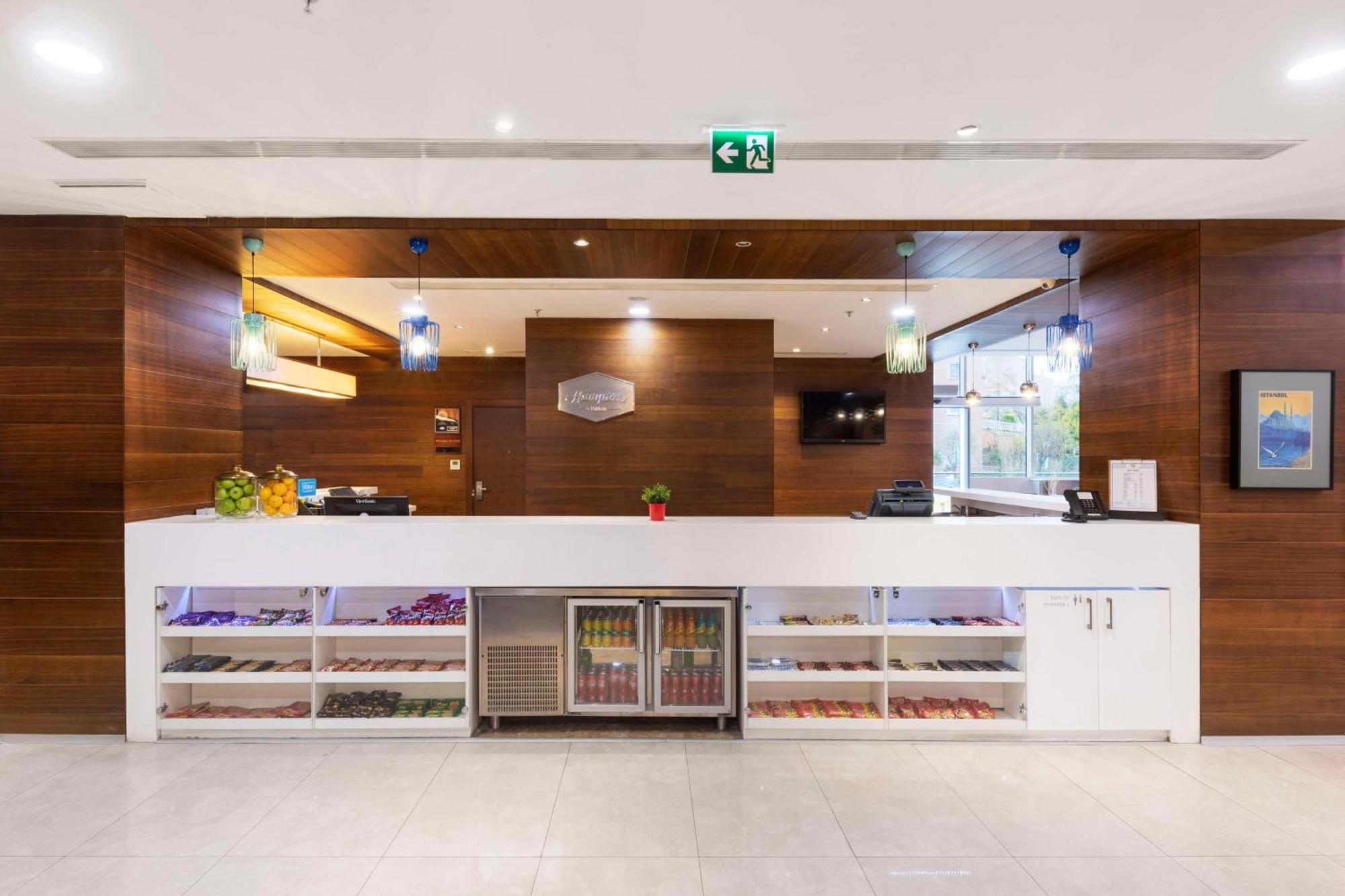 Hampton By Hilton Istanbul Kayasehir Hotel Exterior foto